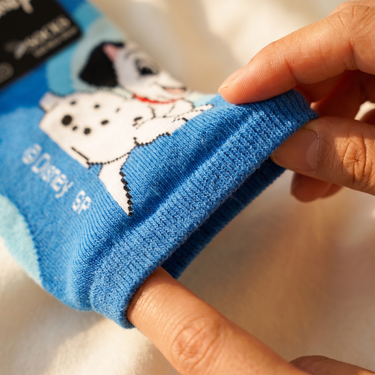 101 Dalmatiner Lucky Sneaker Socken Blau – Detail Strickbündchen