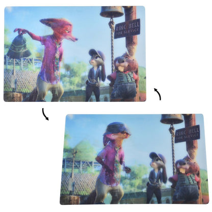Zootopia 2 Lenticular Postkarte – Nick Wilde, Judy Hopps & Nibbles Maplestick – Marsh Market Szene