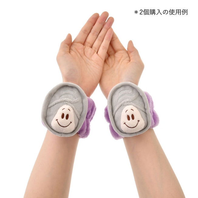 Young Oyster Handgelenkband Handtuch Japan Disney Store