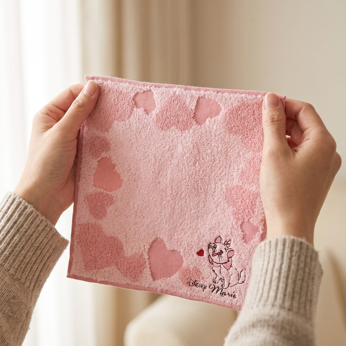 Marie Fashionable Cat Mini Handtuch Heart – Hände