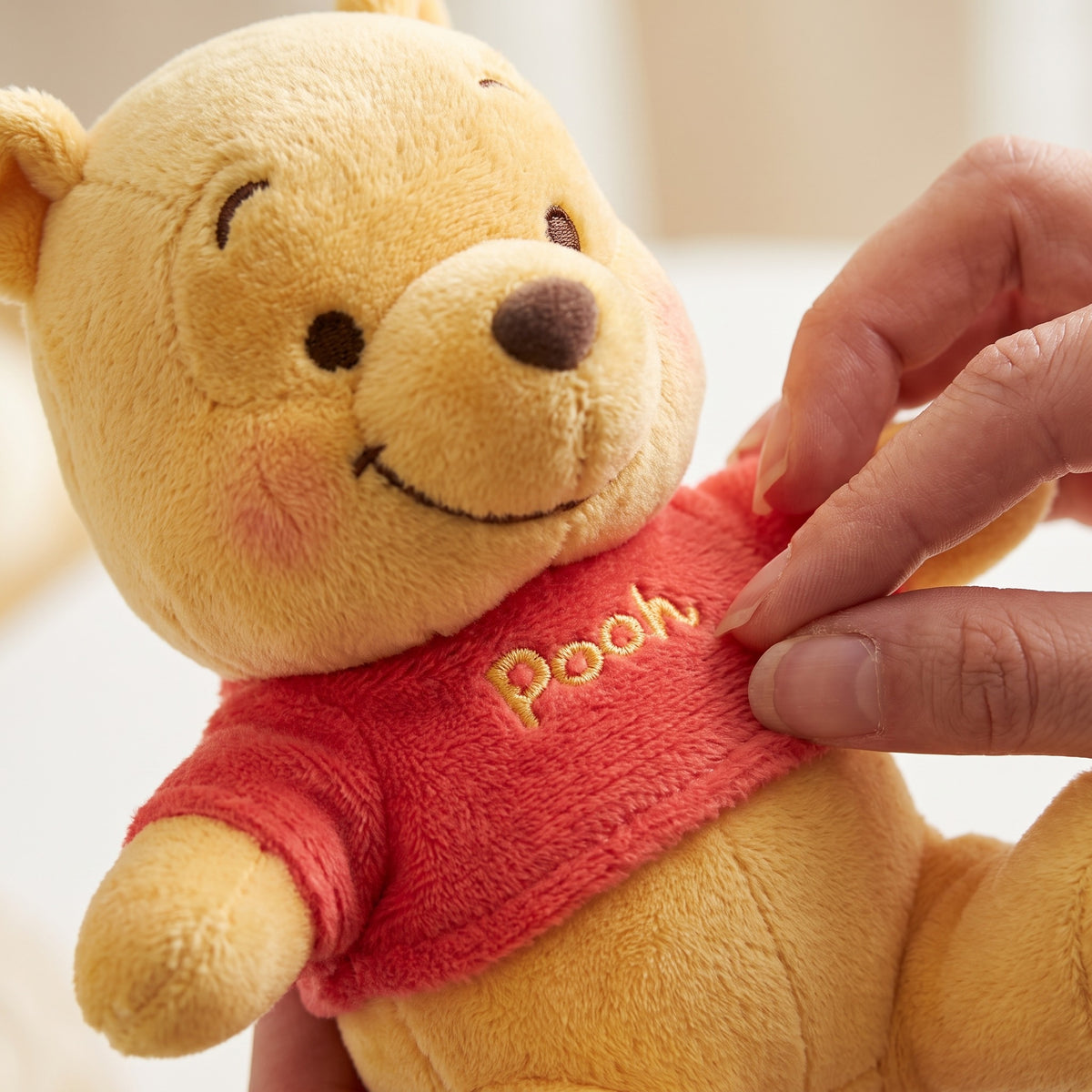 Winnie Puuh Basic Style - Kuscheltier - 12 cm – Detail