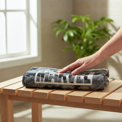 Marvel Handtuch mit Camouflage-Logo